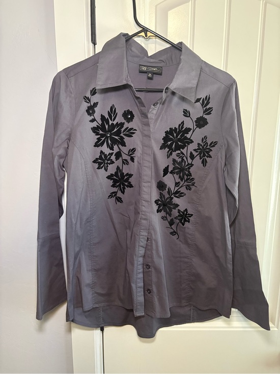 DC Tops - DC Gray Button-Up Shirt with Black Floral Accents